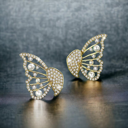 Diva Adorn's Korean Pearl and Cubic Zirconia Stud Earrings